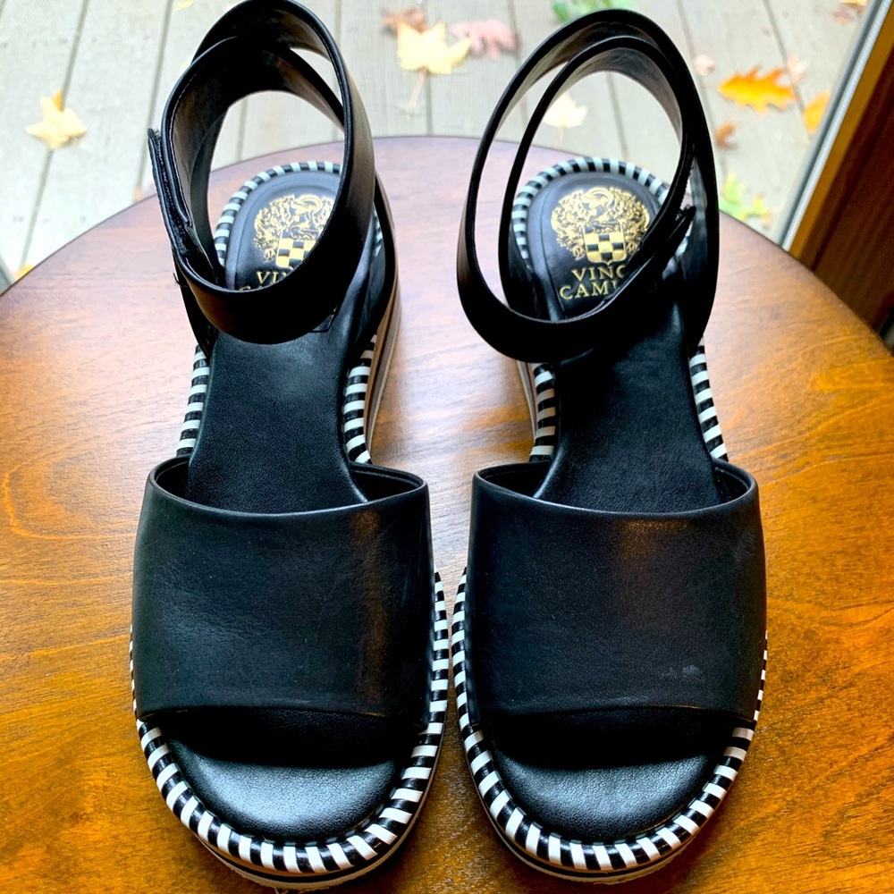 Vince Camuto Black & White leather sandals SZ 6